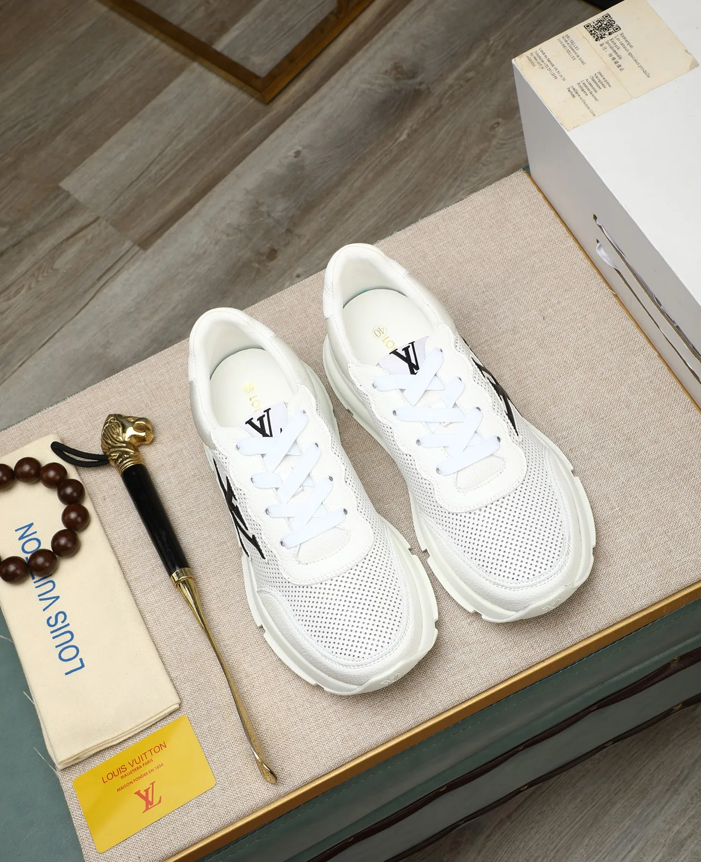 Men's shoes 💰460 📛📛【LOUIS VUITTON】Louis Vuitton official website synchronized new products 👟Milan fashion catwalk style 🇰🇾🇰🇾LV family logo, celebrity style, a must-have for fashionistas ⚠️First-layer calfskin ➕Genuine leather lining ➕Official website original version special outsole 👞Number 38-44